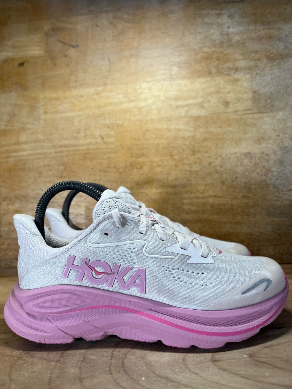 Hoka One One Clifton 10 Womens Size 5 (4Y) Running Shoes Sneakers Rose Cream